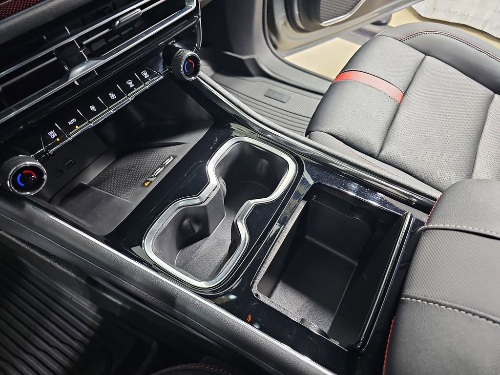 Certified 2025 Chevrolet Traverse RS w/ LPO, Floor Liner Package image 32