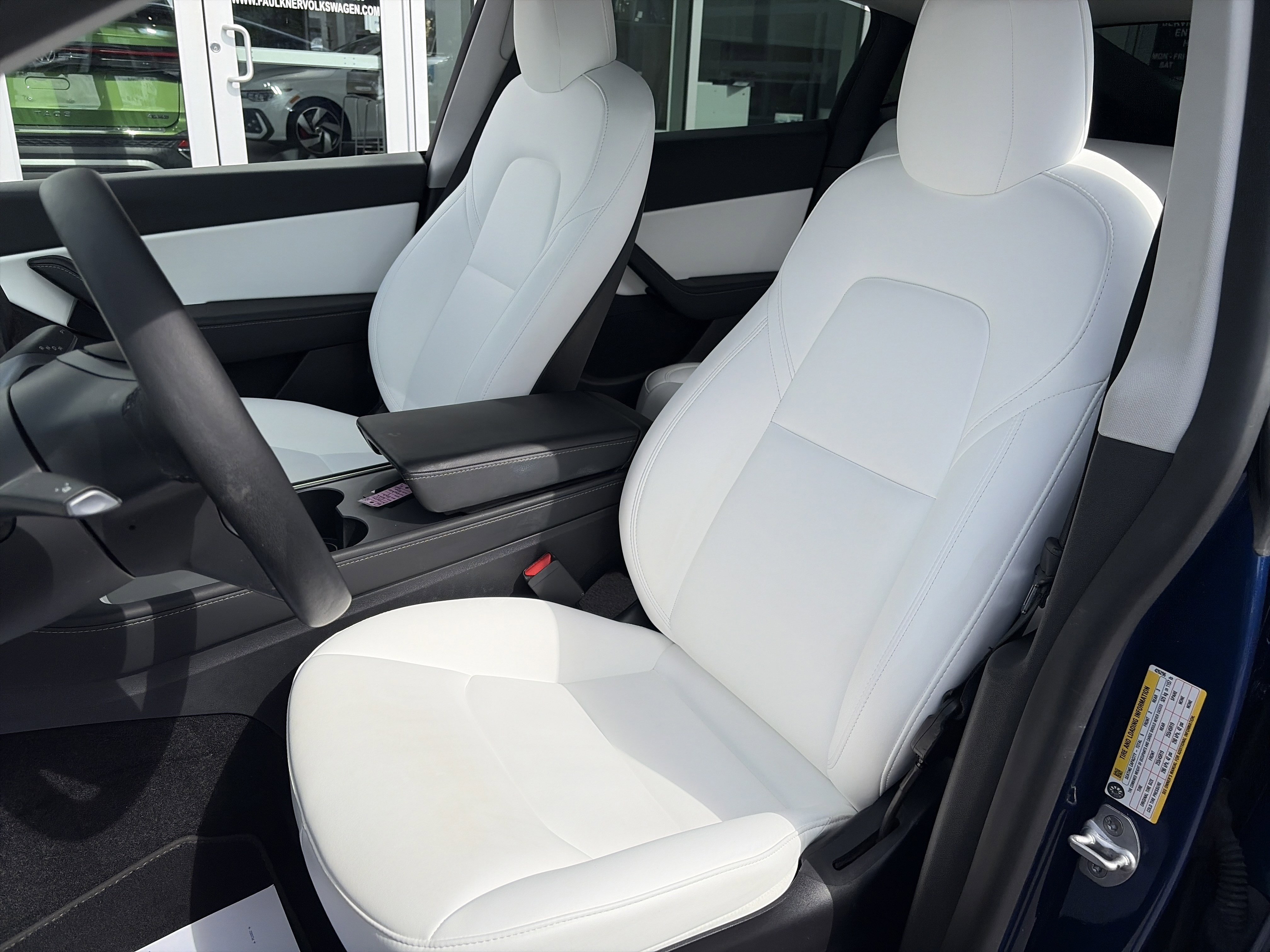 Used 2022 Tesla Model Y Long Range image 16