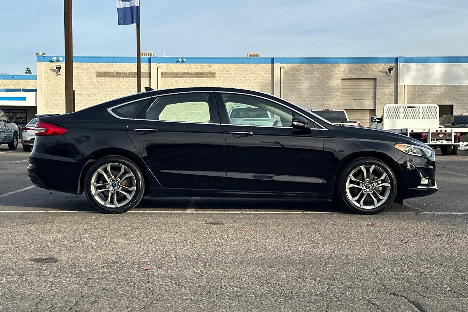 Used 2020 Ford Fusion Titanium image 8