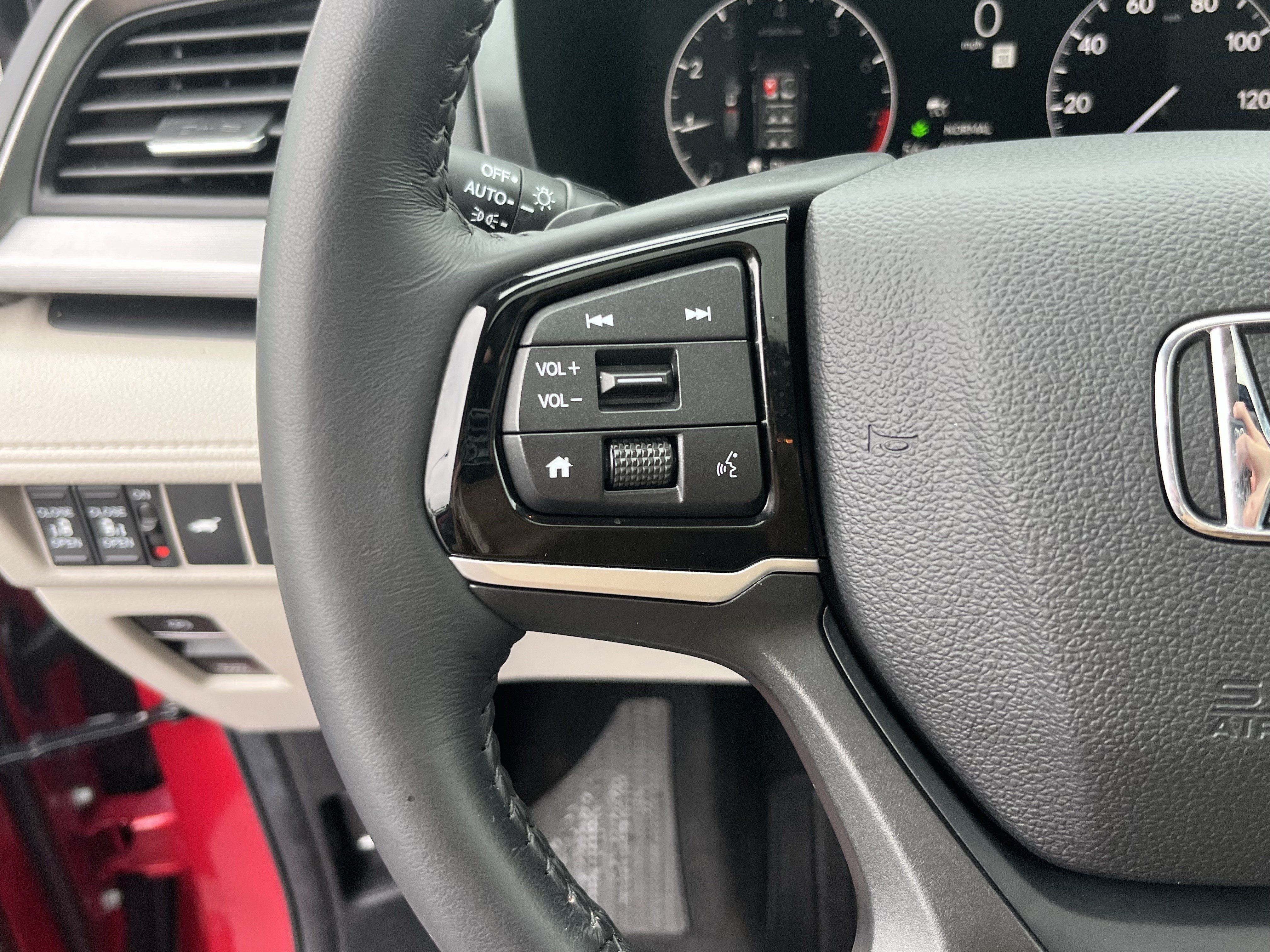 Used 2025 Honda Odyssey EX-L image 20