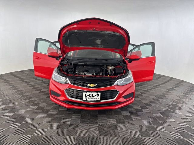 Used 2018 Chevrolet Cruze LT image 13