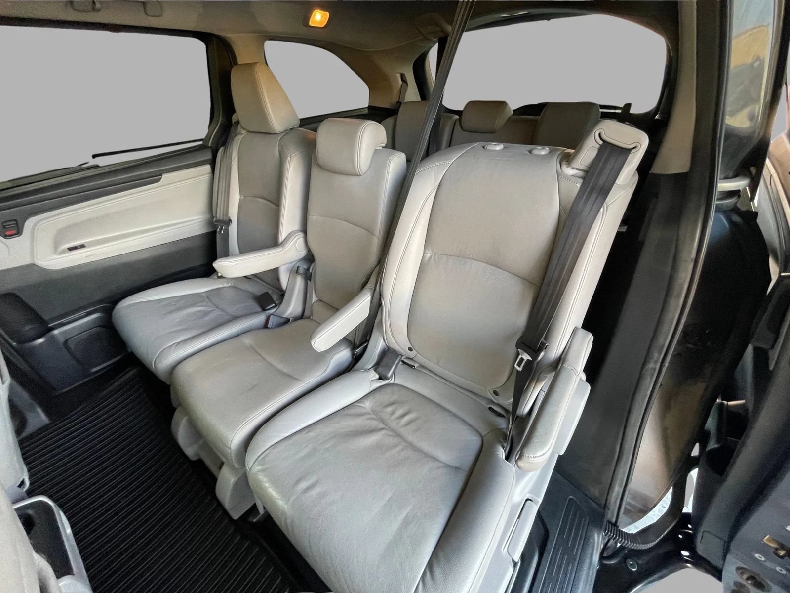 Used 2018 Honda Odyssey EX-L image 24