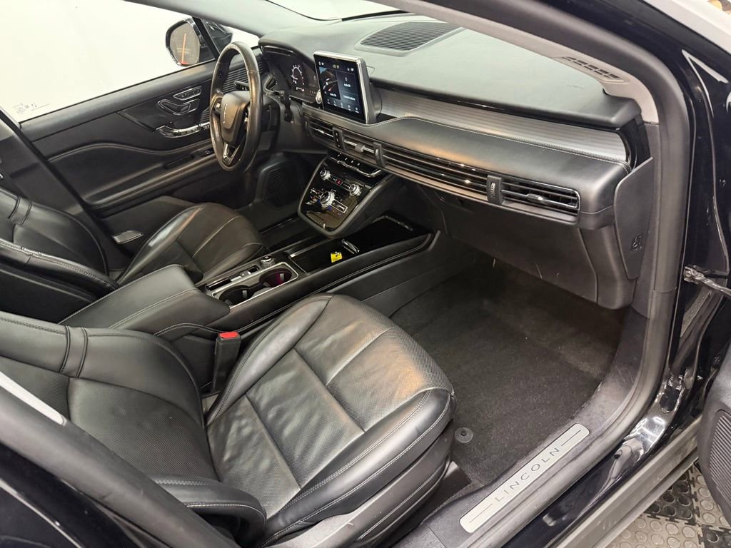 Used 2022 Lincoln Corsair AWD w/ Premium Package image 38