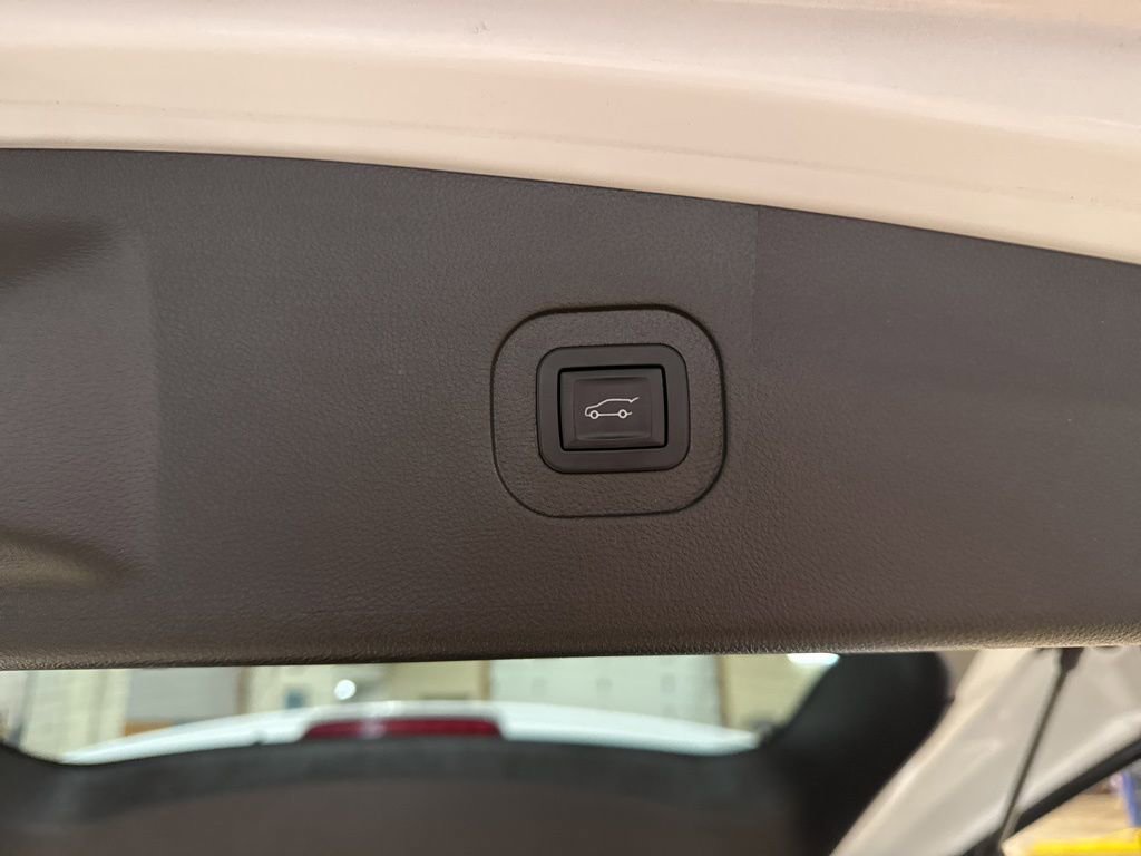 Used 2013 GMC Terrain Denali w/ Cargo Package image 10