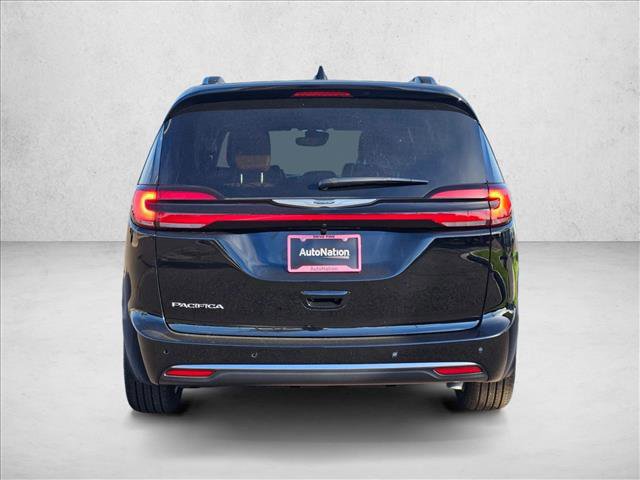 New 2026 Chrysler Pacifica Pinnacle image 8