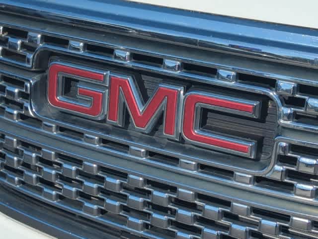 Used 2019 GMC Acadia Denali w/ Technology Package FWD image 12
