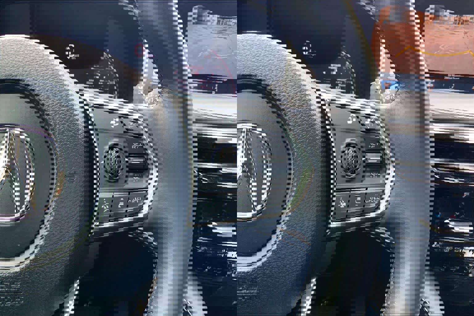 Used 2023 Acura MDX SH-AWD w/ Advance Package image 24