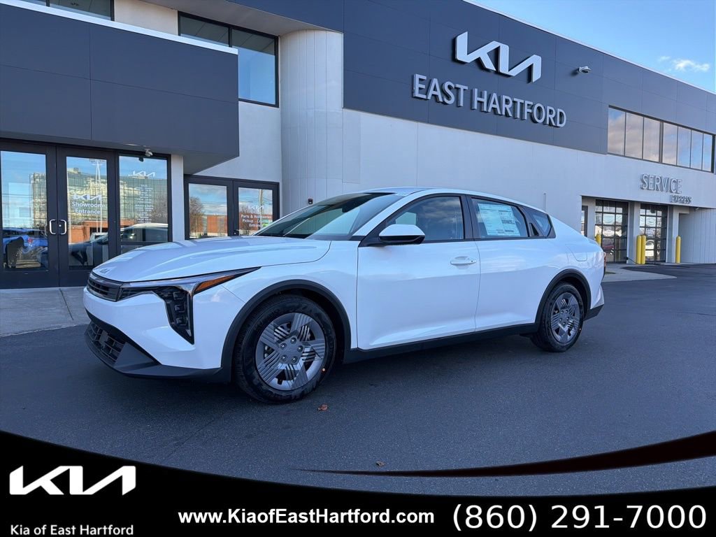 New 2025 Kia K4 LX image 1