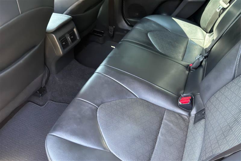 Used 2022 Toyota Camry XSE FWD image 11