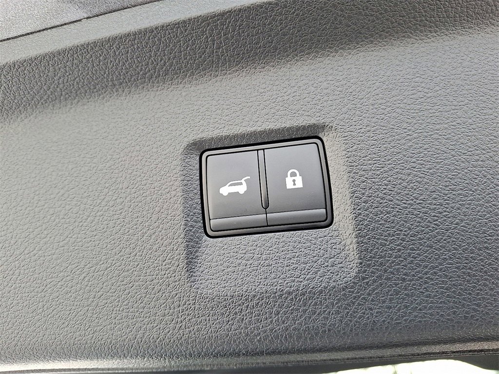 Certified 2025 INFINITI QX60 Luxe image 32