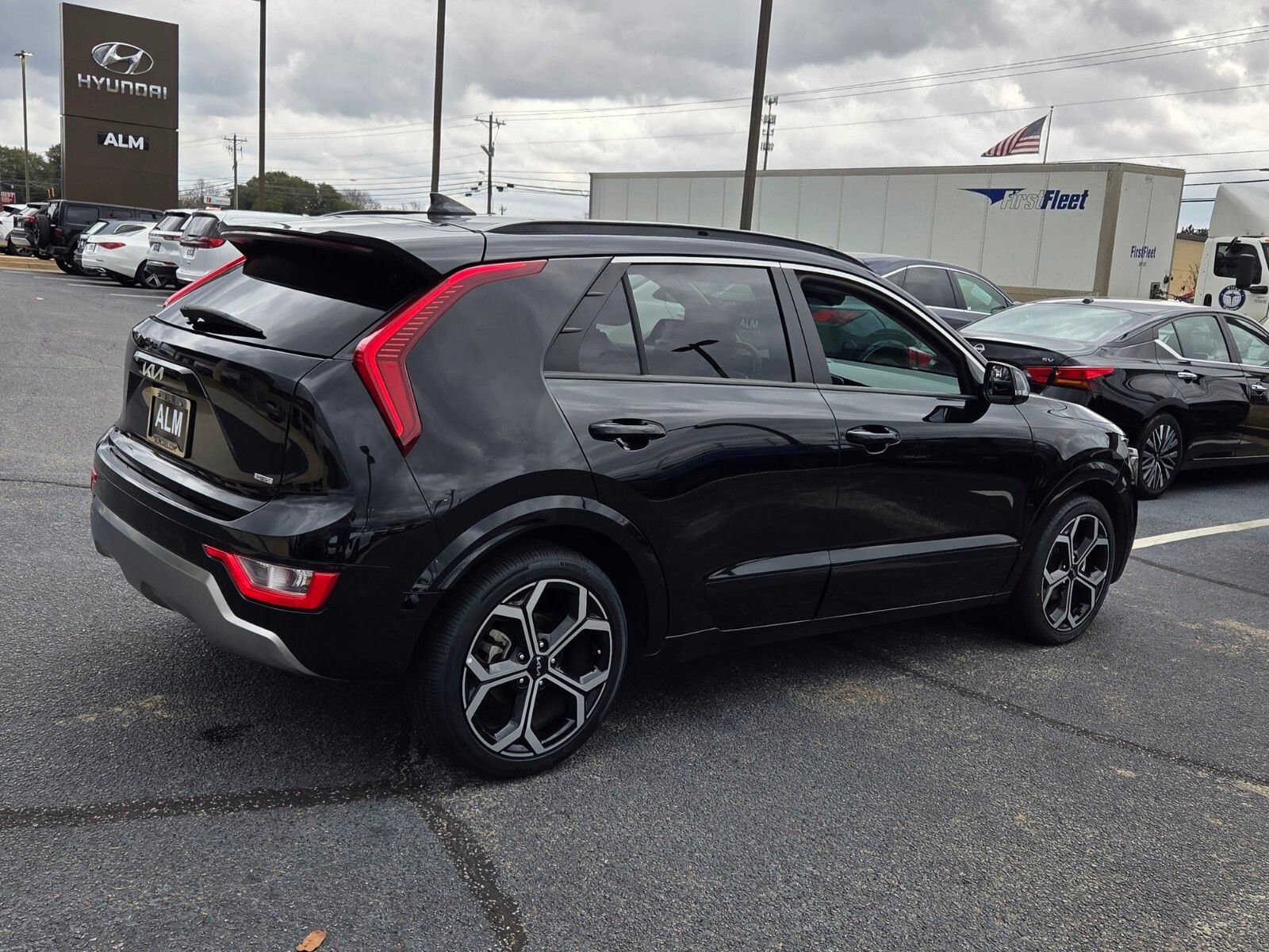 Used 2023 Kia Niro EX Touring image 13