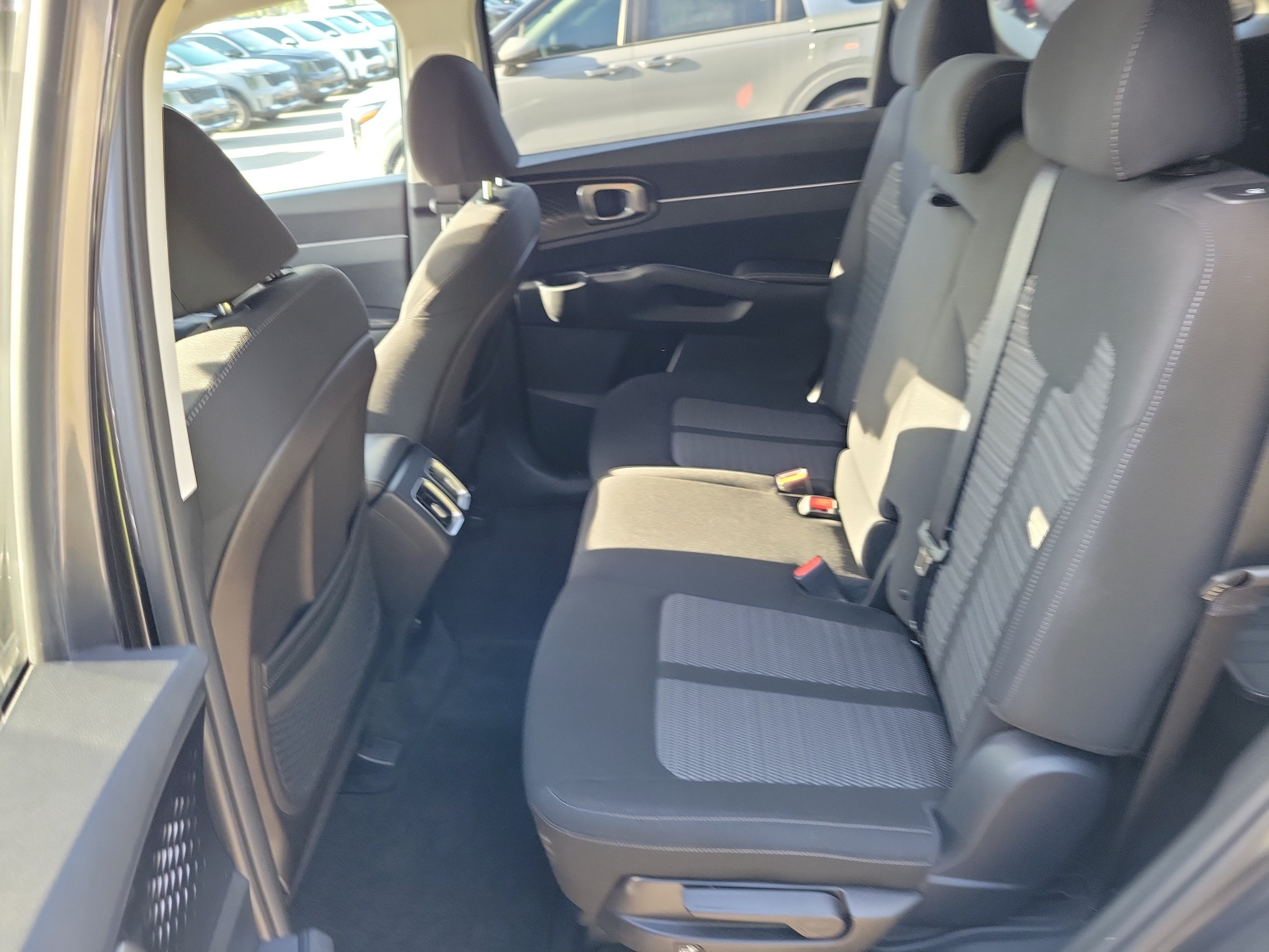 Certified 2022 Kia Sorento LX FWD image 15