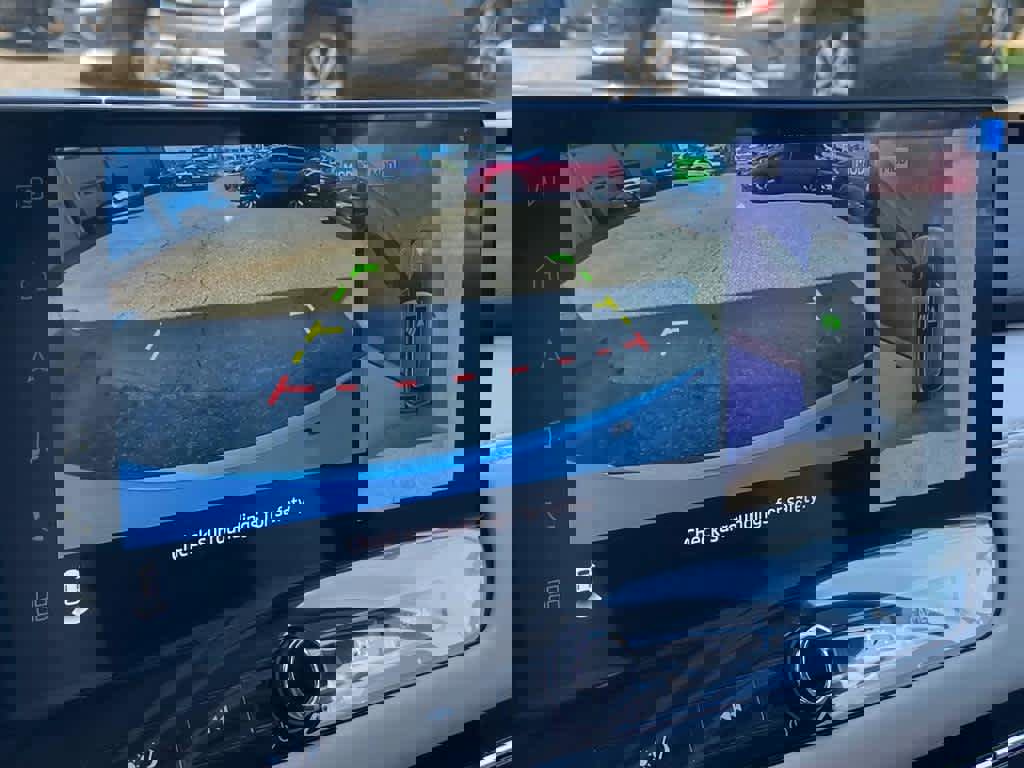 New 2025 Mitsubishi Outlander SE image 9