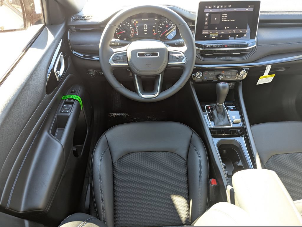 New 2026 Jeep Compass Latitude AWD/4WD image 14