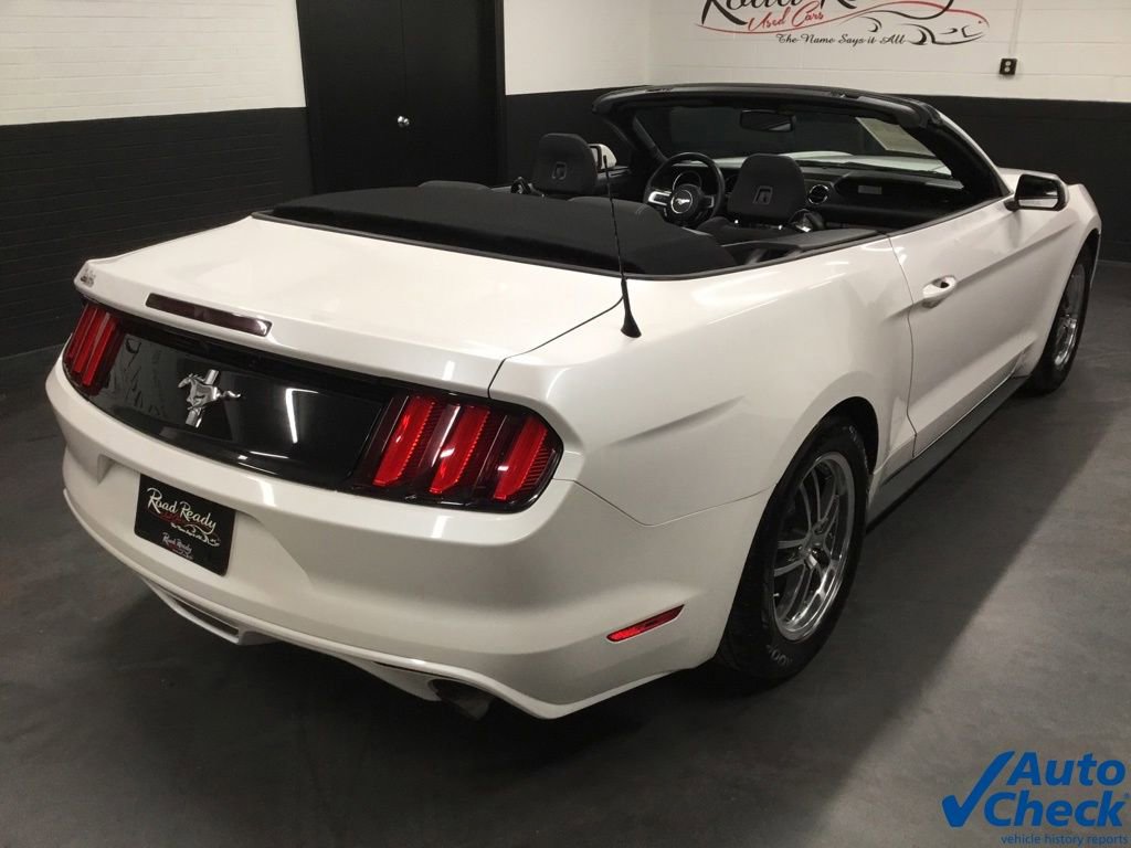 Used 2017 Ford Mustang Convertible image 11