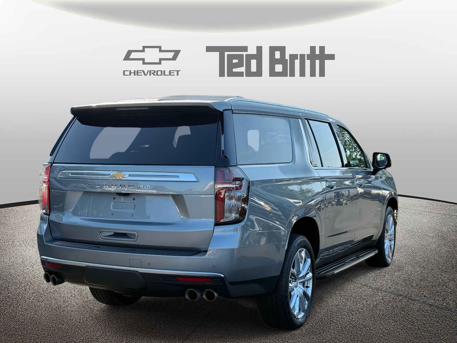 Used 2023 Chevrolet Suburban High Country image 4