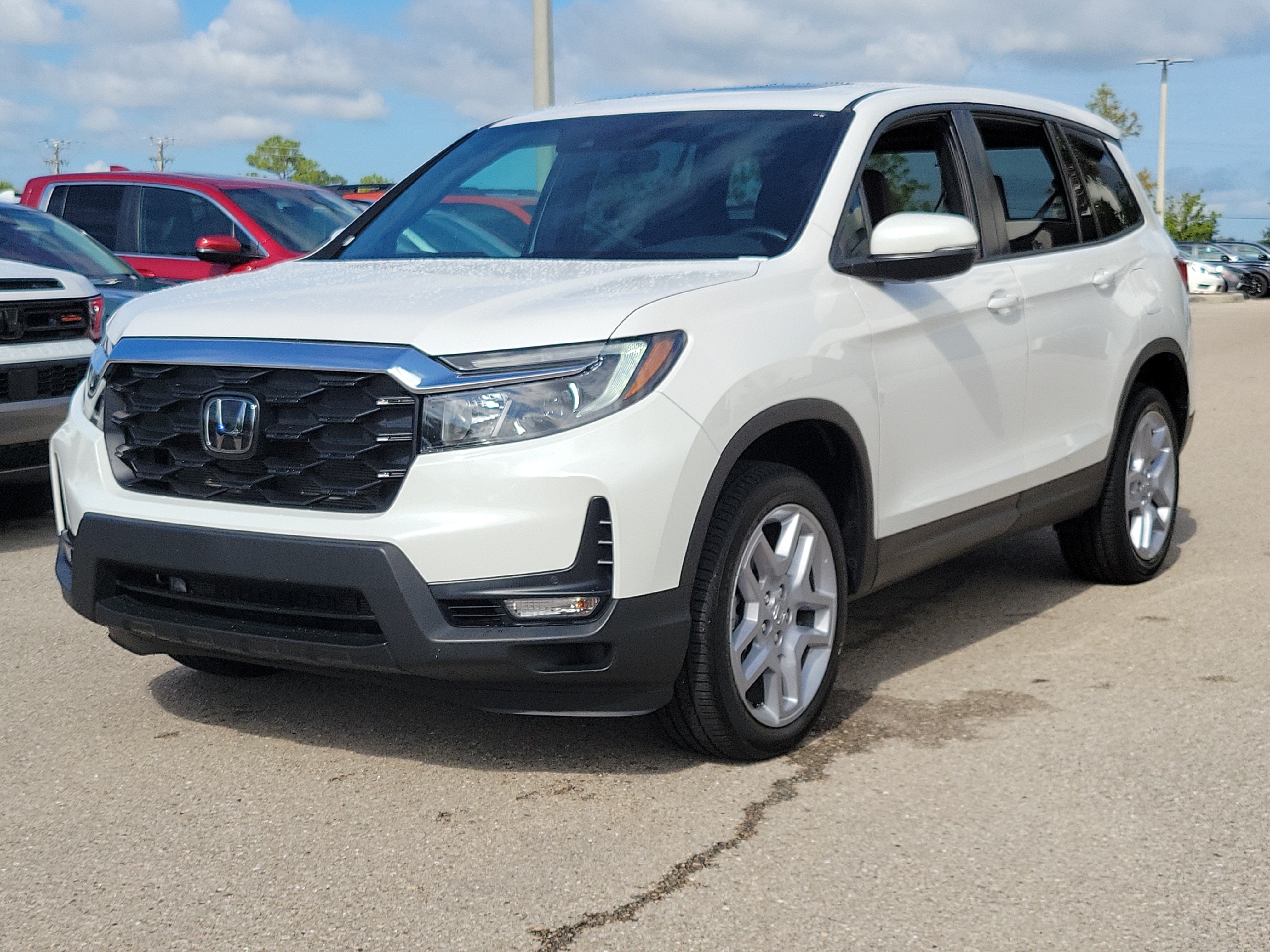 Used 2024 Honda Passport EX-L image 3