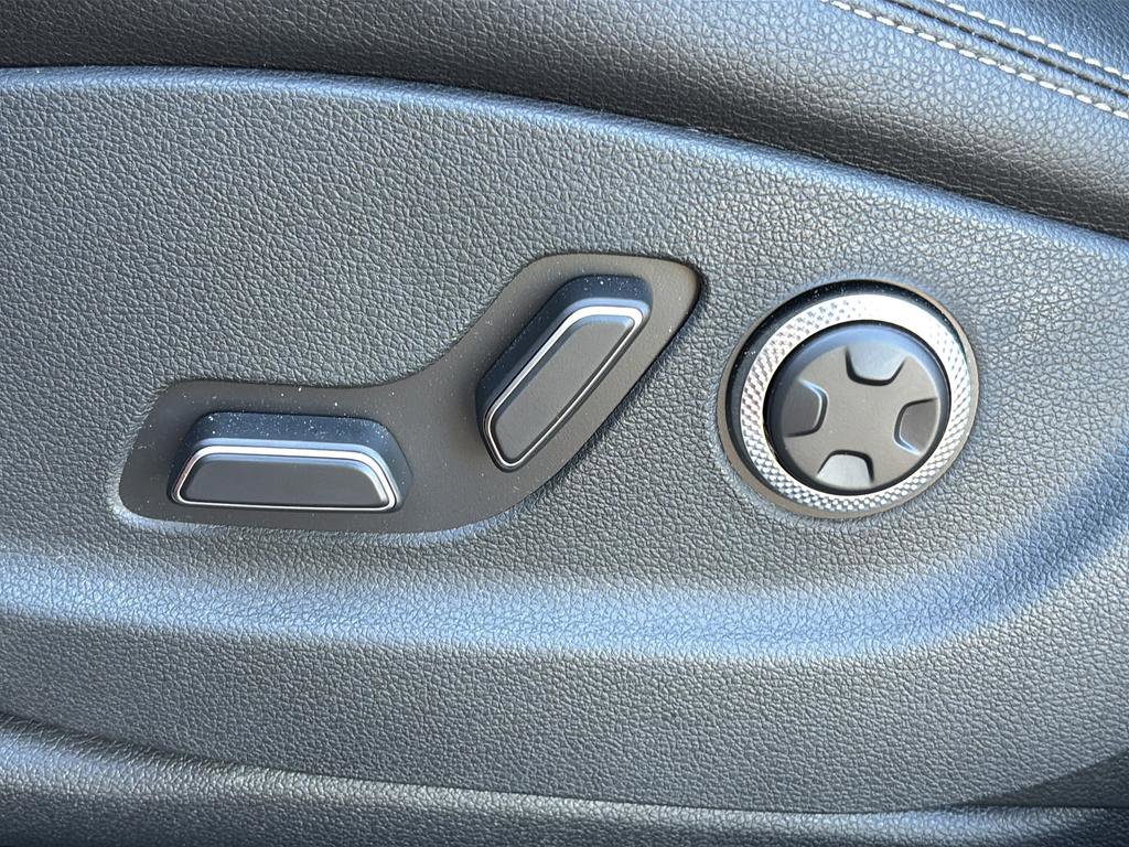 Certified 2026 Genesis GV70 2.5T image 15