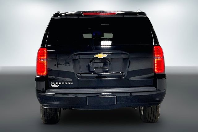 Used 2017 Chevrolet Suburban LT image 7