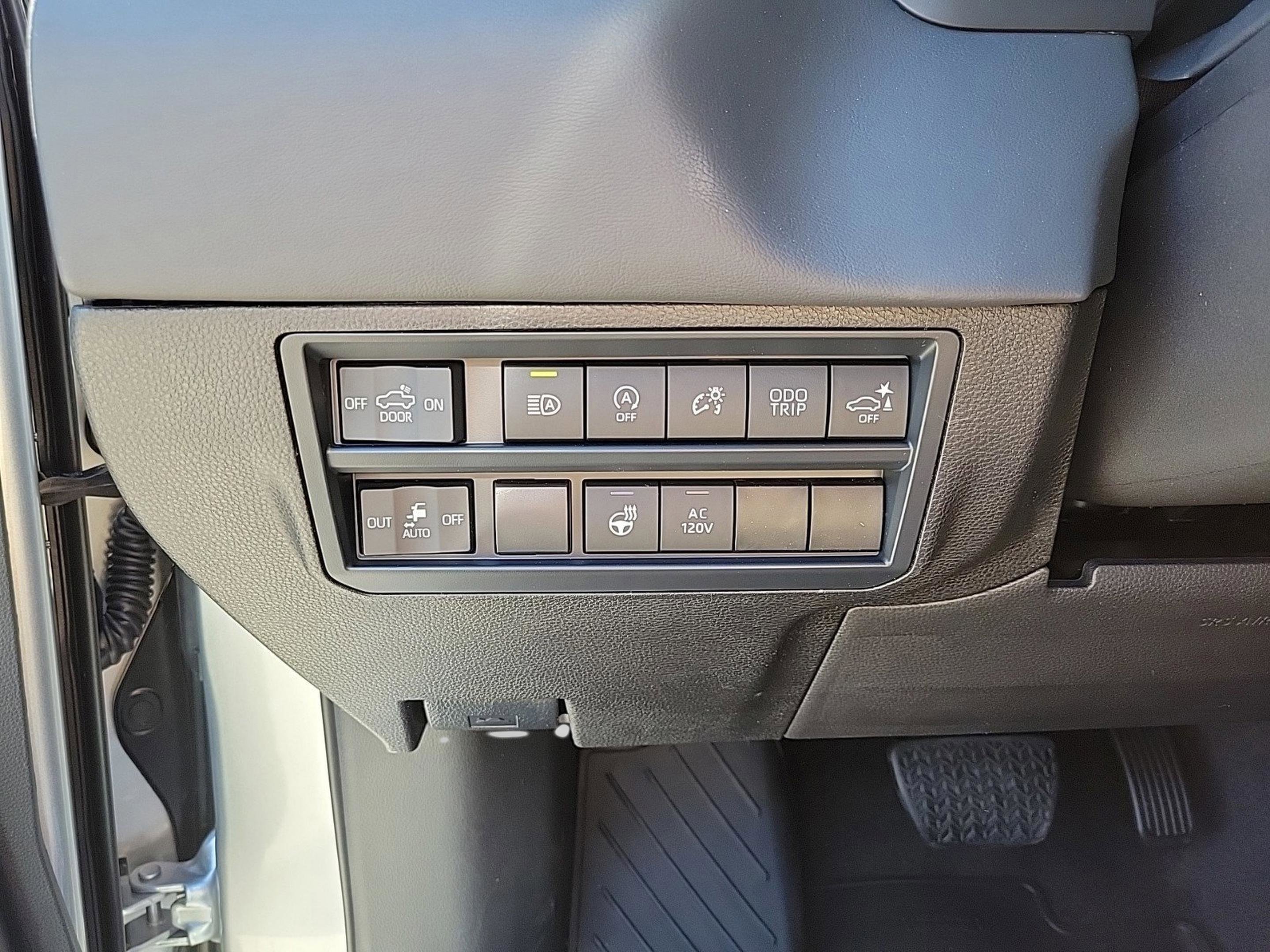 New 2025 Toyota Tundra Platinum image 32