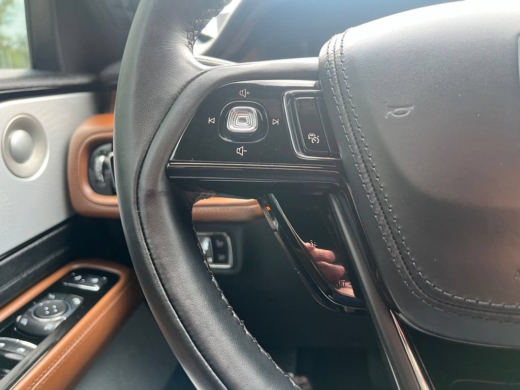 Certified 2023 Lincoln Aviator Reserve w/ Equipment Group 201A AWD/4WD image 30