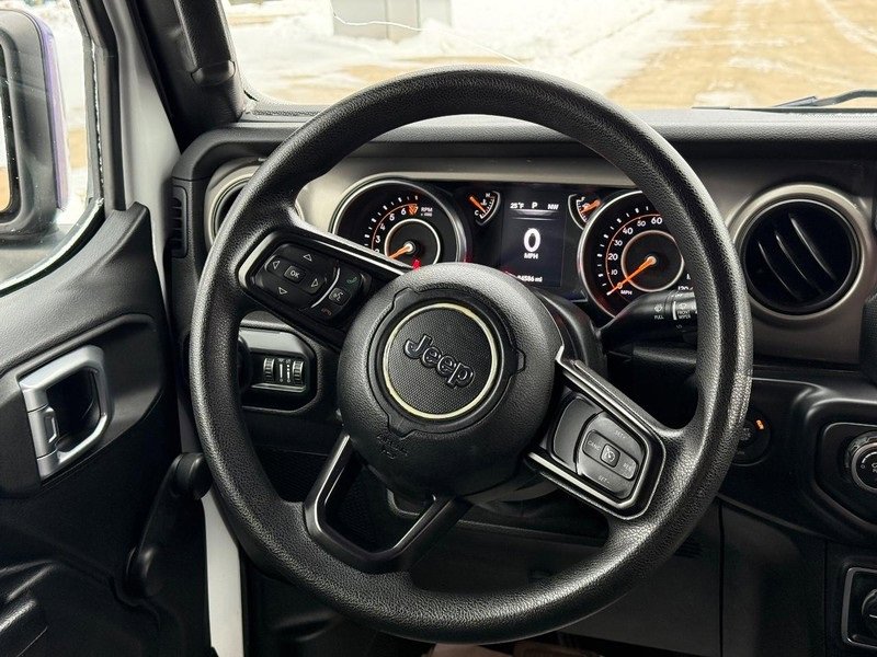 Used 2018 Jeep Wrangler Unlimited Sport image 14