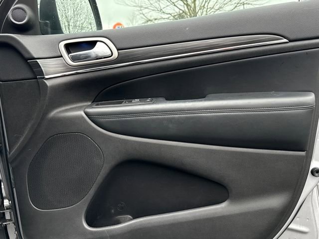 Used 2020 Jeep Grand Cherokee Limited image 27