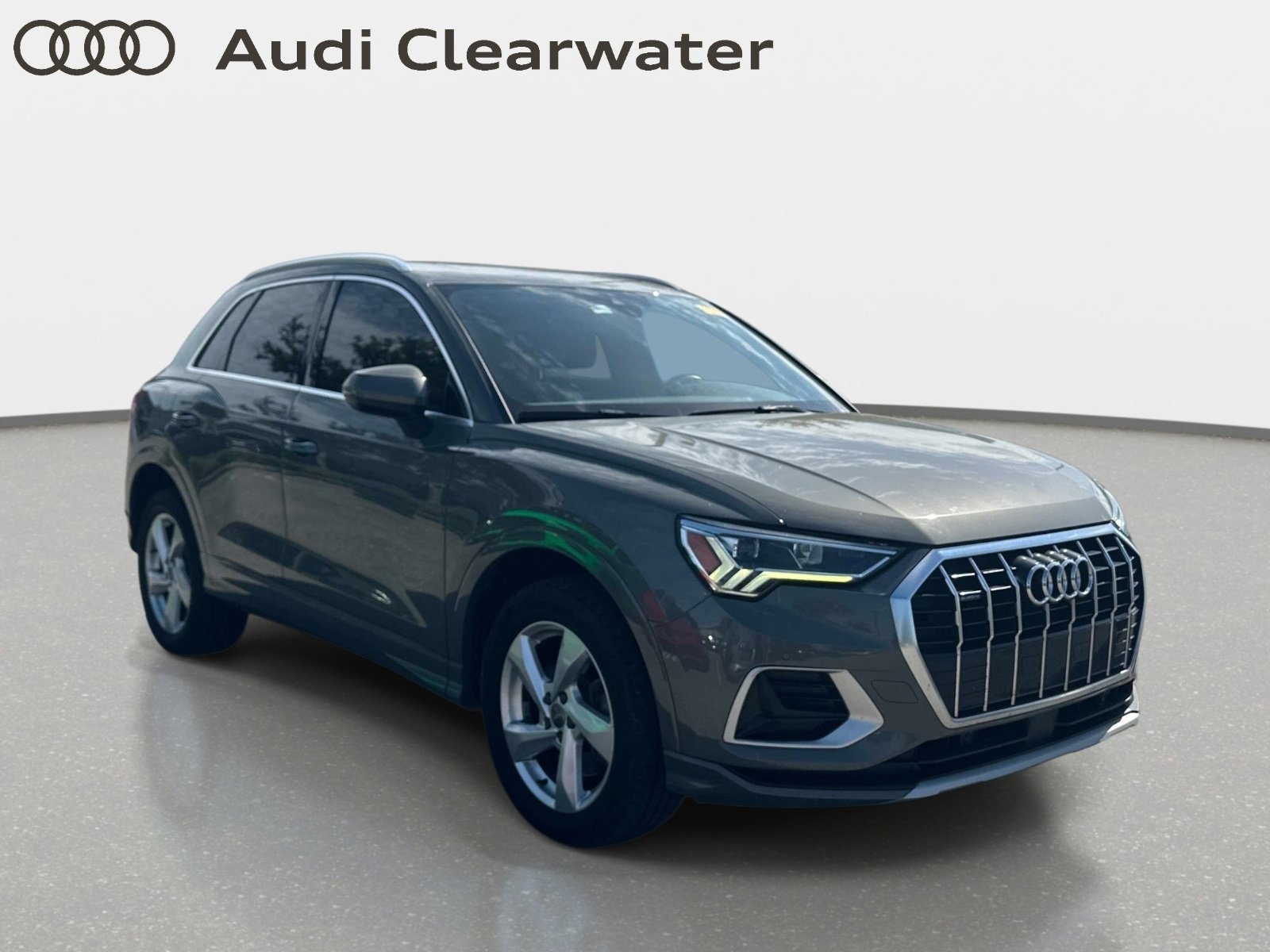Used 2020 Audi Q3 2.0T Premium Plus w/ Premium Plus Package AWD/4WD image 4