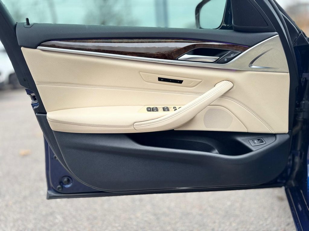 Used 2020 BMW 540i xDrive w/ Premium Package image 12