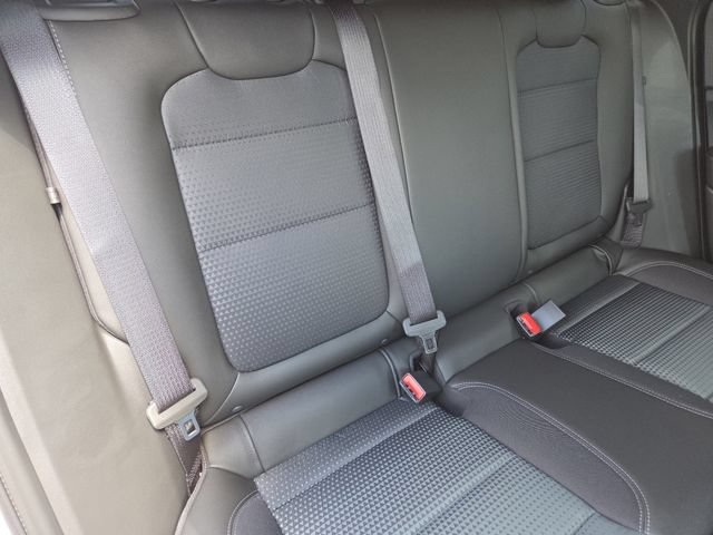 New 2026 Chevrolet Trax LT w/ LT Convenience Package FWD image 17