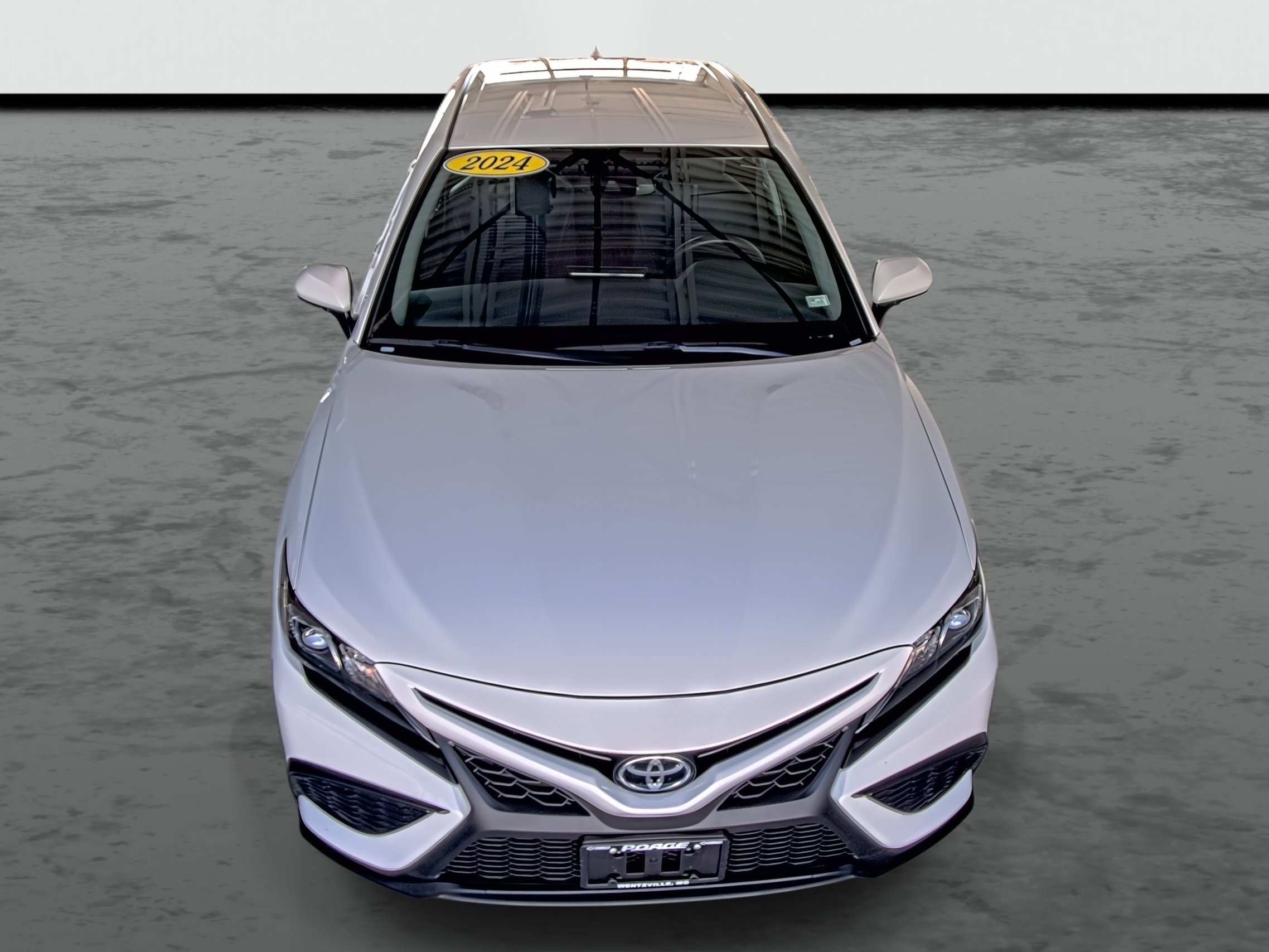 Used 2024 Toyota Camry SE image 6