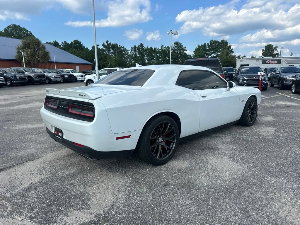 Used 2016 Dodge Challenger SRT w/ Technology Group RWD image 3