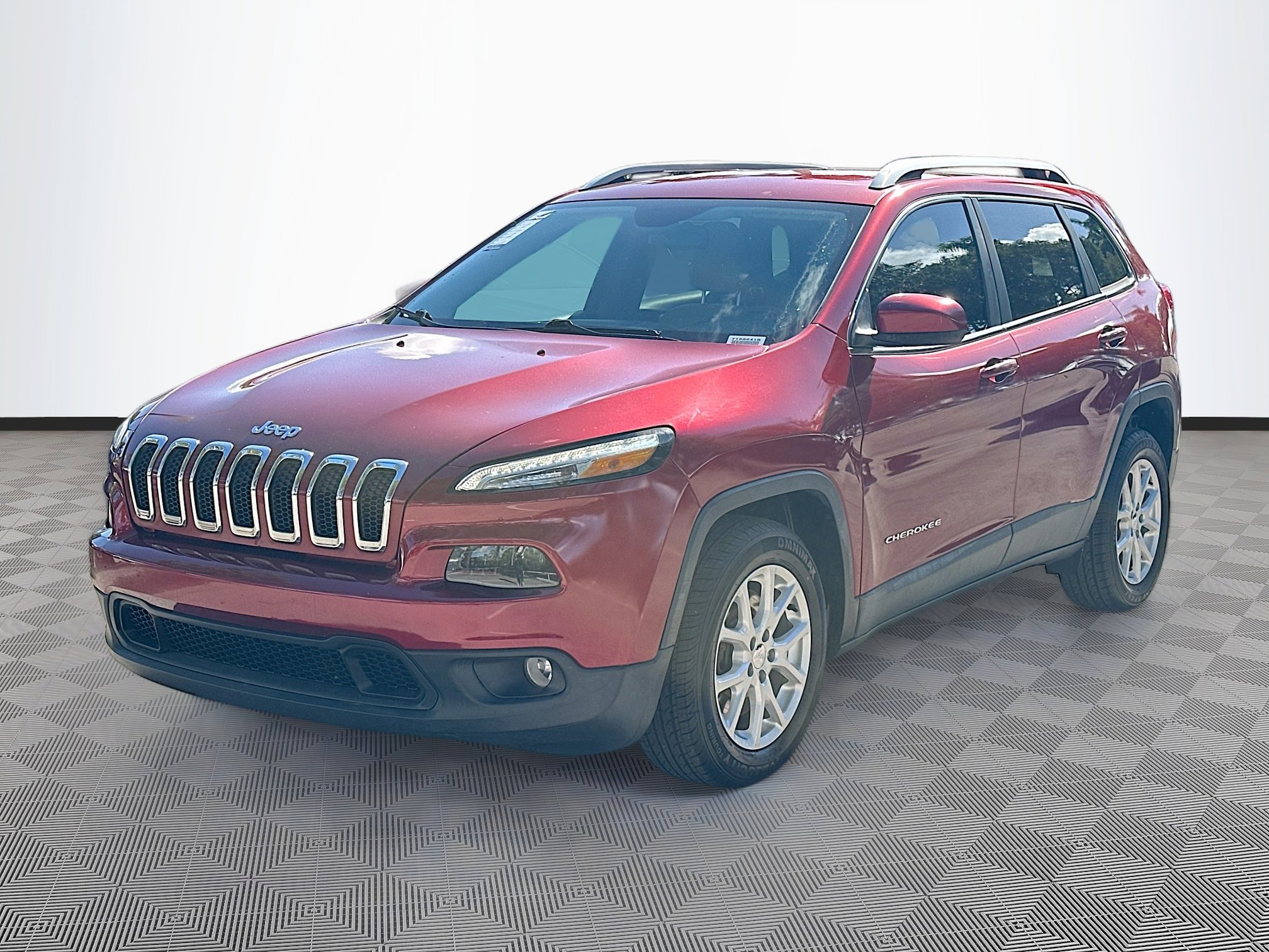 Used 2017 Jeep Cherokee Latitude image 3