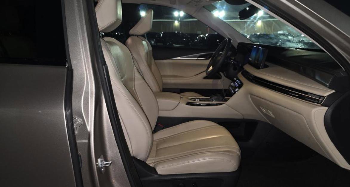 Certified 2023 INFINITI QX60 Luxe w/ Cargo Package image 11
