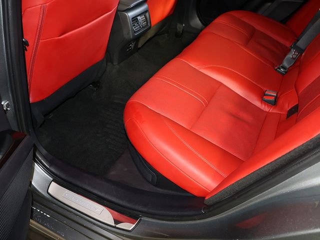 Used 2025 Toyota Camry XSE AWD/4WD image 27