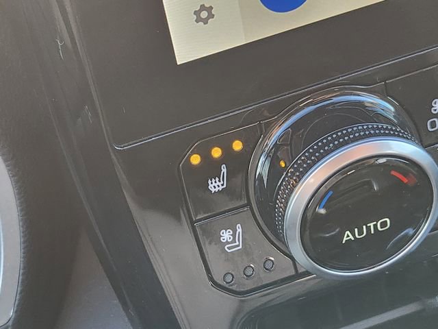 Used 2023 Toyota Highlander Limited image 24