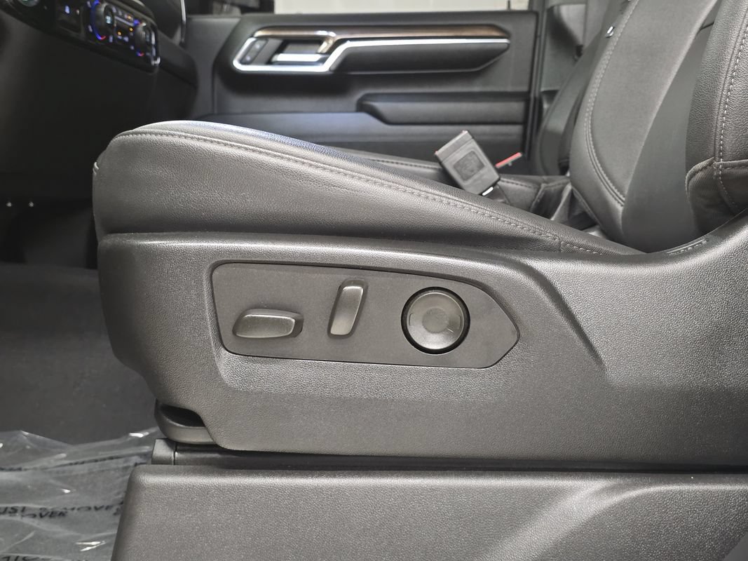Used 2024 Chevrolet Silverado 2500 LT w/ All Star Edition AWD/4WD image 28