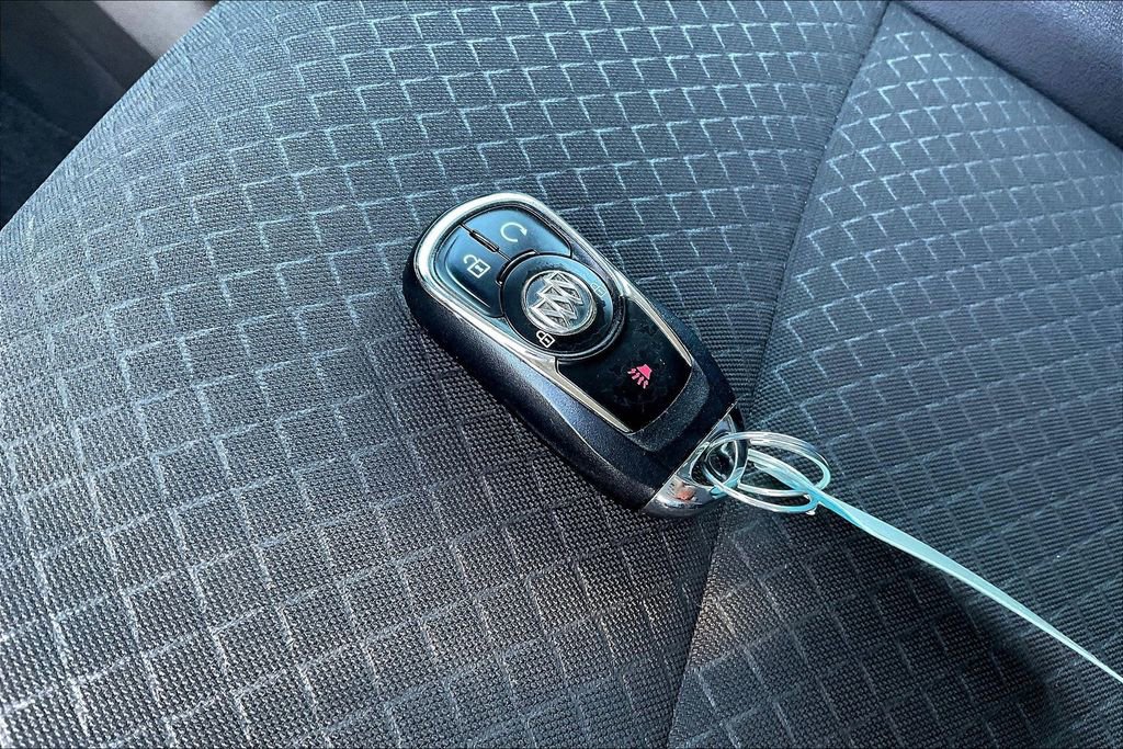 Used 2020 Buick Encore Preferred w/ Safety Package image 11