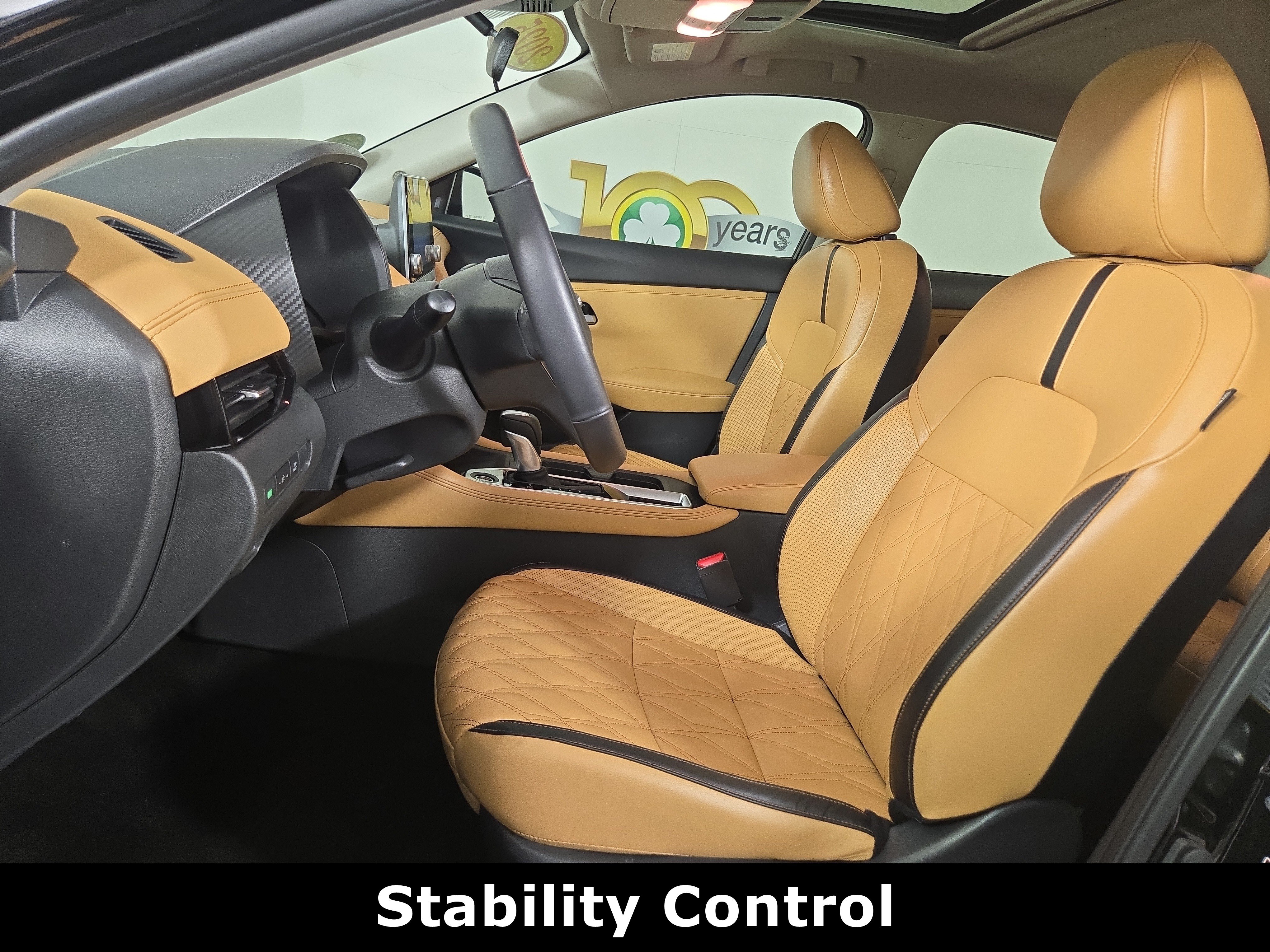 Used 2025 Nissan Sentra SV w/ SV Premium Package FWD image 11