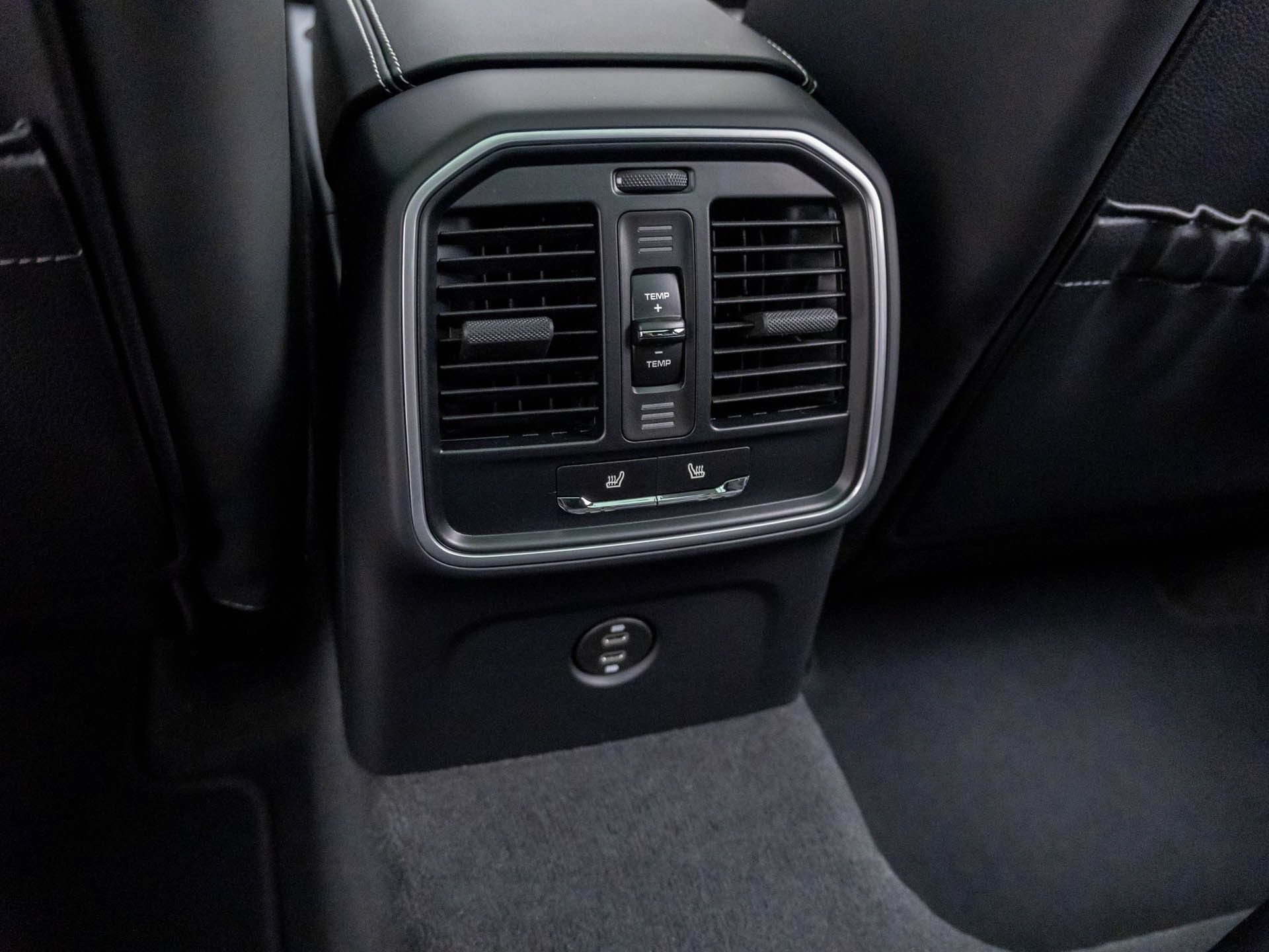 New 2026 Porsche Macan Turbo AWD/4WD image 20