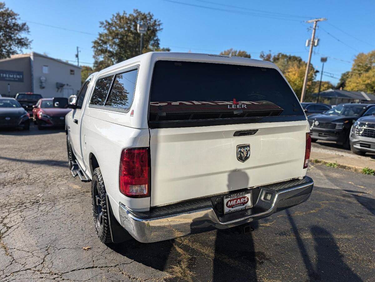 Used 2017 RAM 1500 Tradesman w/ Chrome Appearance Group RWD image 9