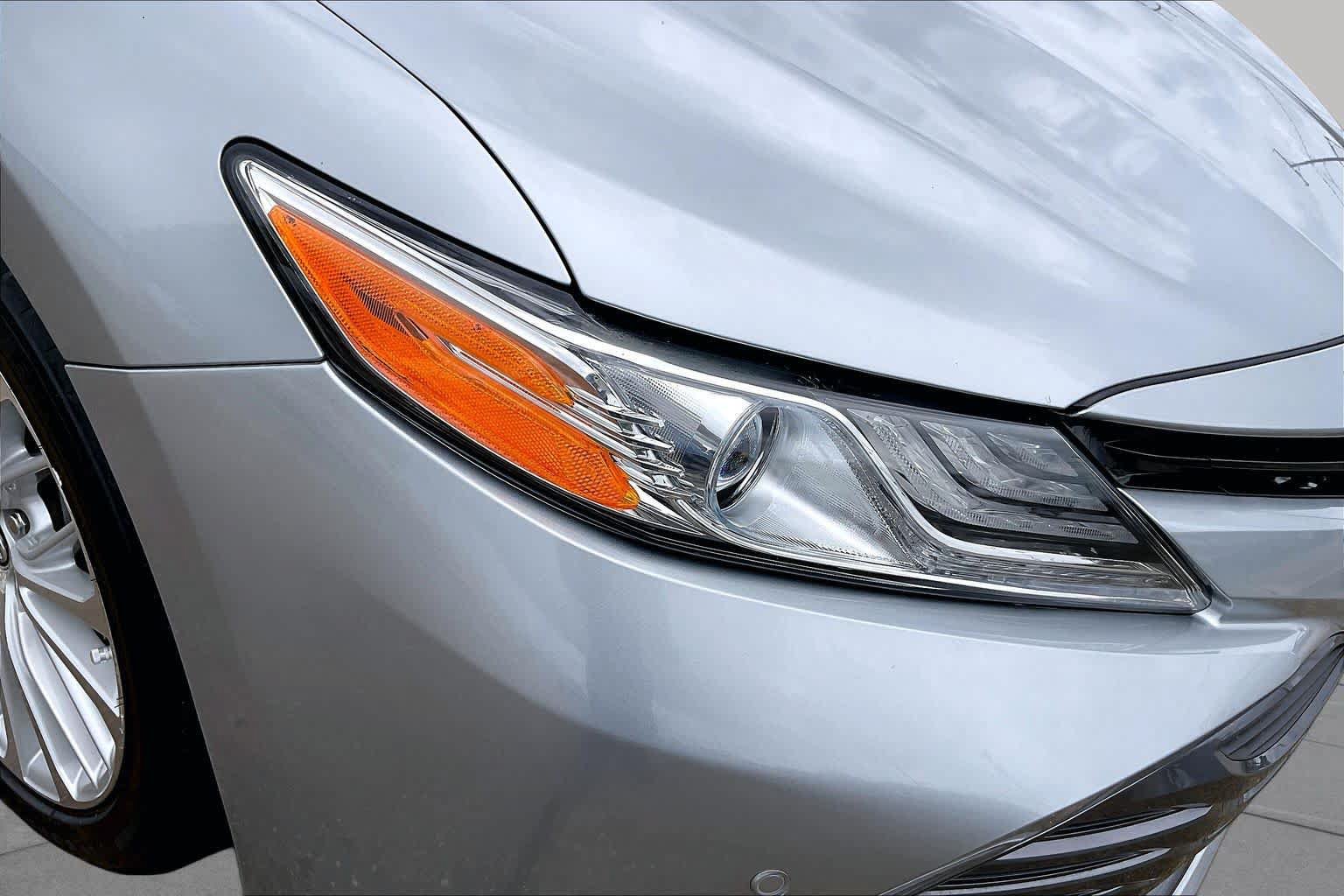 Used 2018 Toyota Camry XLE FWD image 28