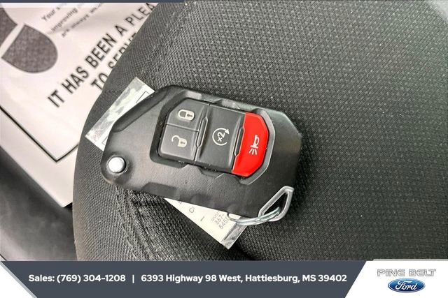 Used 2021 Jeep Gladiator Sport image 9