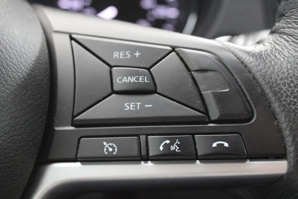 Used 2017 Nissan Rogue SL w/ SL Premium Package AWD/4WD image 32