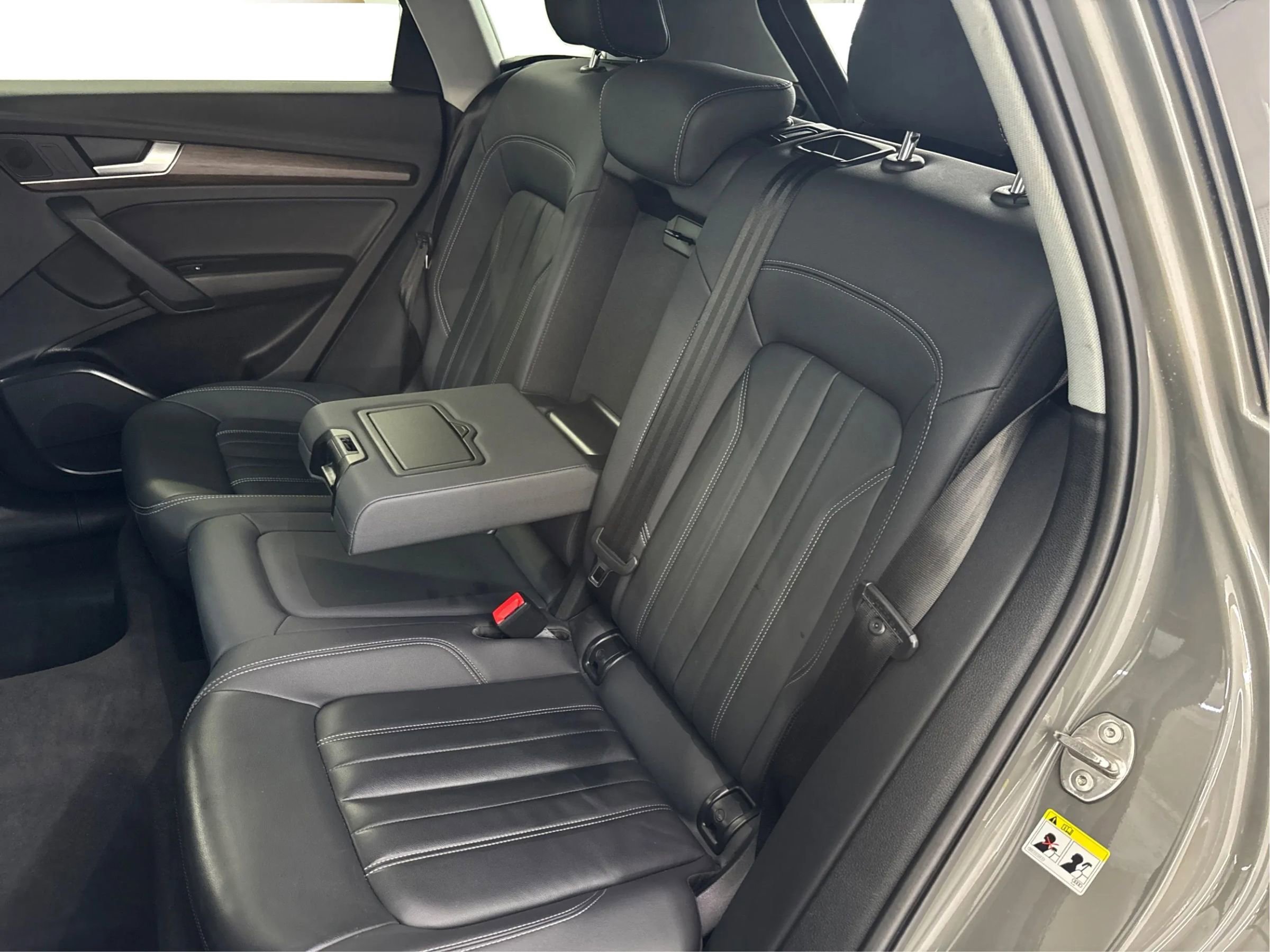 Used 2023 Audi Q5 2.0T Premium w/ Convenience Package image 14