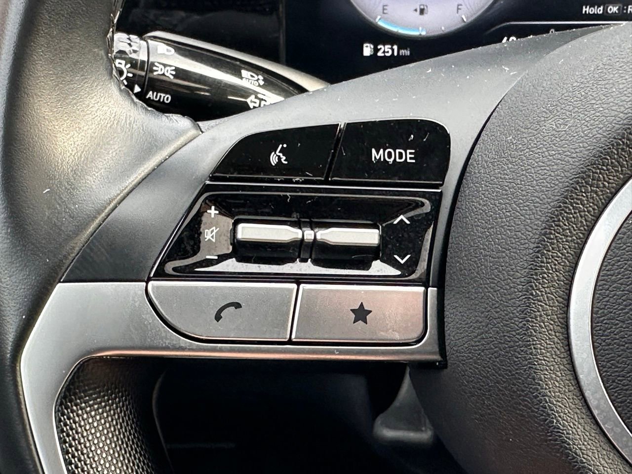 Certified 2024 Hyundai Elantra Limited image 28