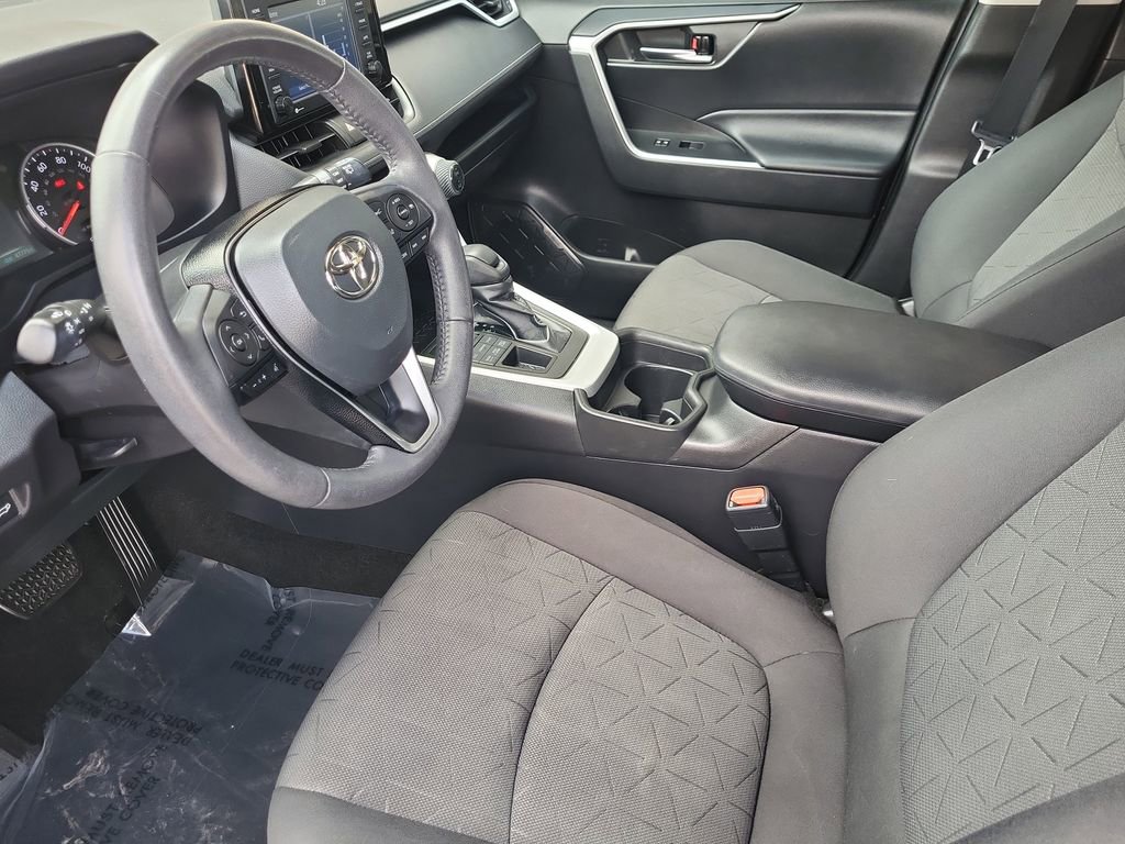 Used 2021 Toyota RAV4 XLE w/ Convenience Package AWD/4WD image 10