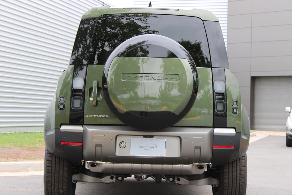 New 2026 Land Rover Defender 110 S AWD/4WD image 6