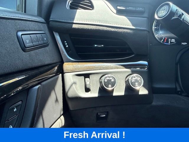 Used 2020 Cadillac Escalade ESV Platinum AWD/4WD image 8