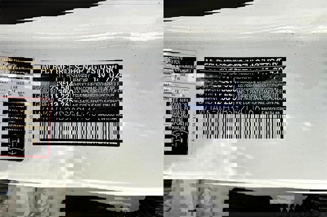 Certified 2025 Mercedes-Benz C 300 4MATIC Sedan image 23